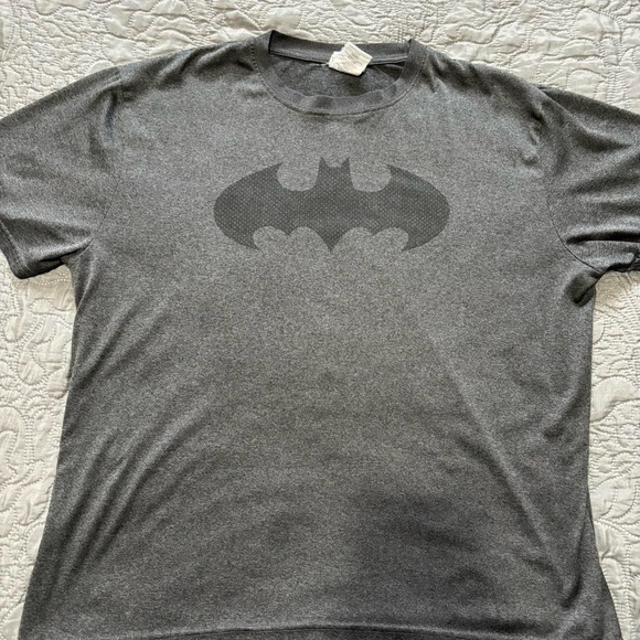 DC COMICS BATMAN TEE - Picture 1 of 2